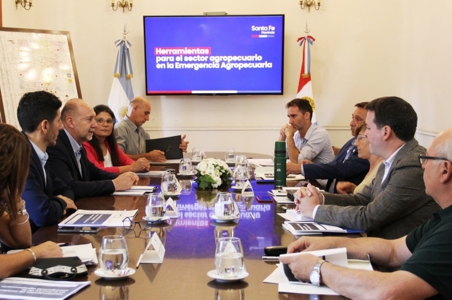 Perotti se reunió con representantes de entidades agropecuarias de la provincia
