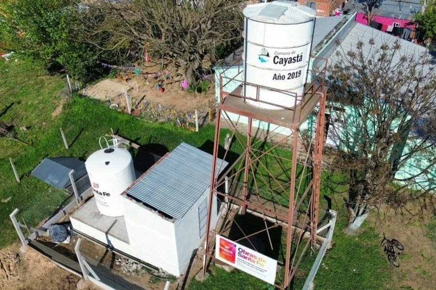 Por decisión del gobernador Pullaro, se refuerza la red de agua potable para 80 familias de Cayastá