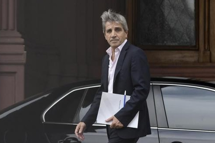 Caputo afirmó que la dolarización y el cierre del BCRA continúan siendo banderas del Gobierno
