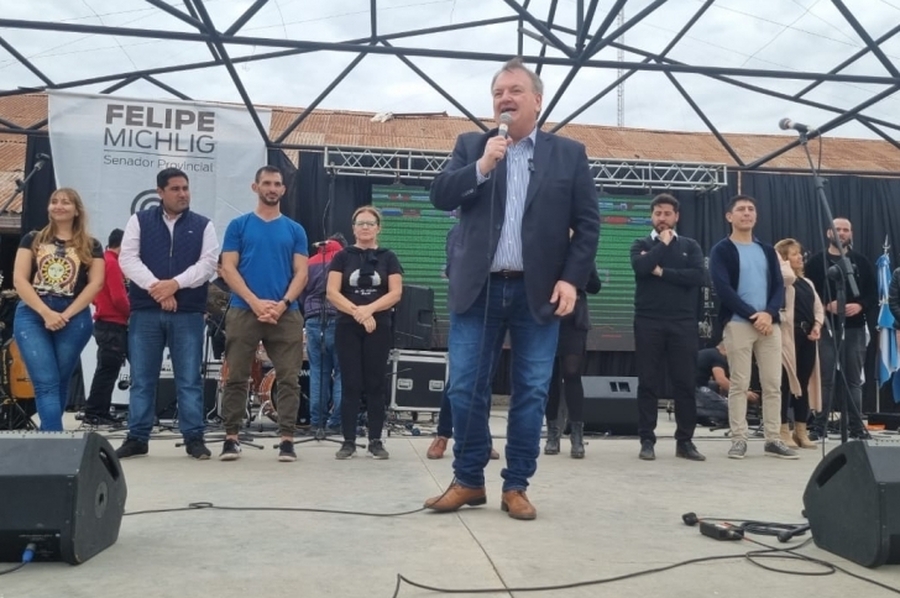 El senador Michlig concurrió a la 2° Fiesta de las Colectividades de Ceres