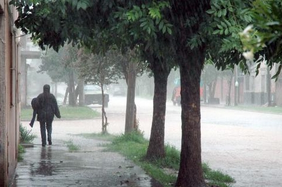 Rigen alertas por vientos fuertes y tormentas para Santa Fe