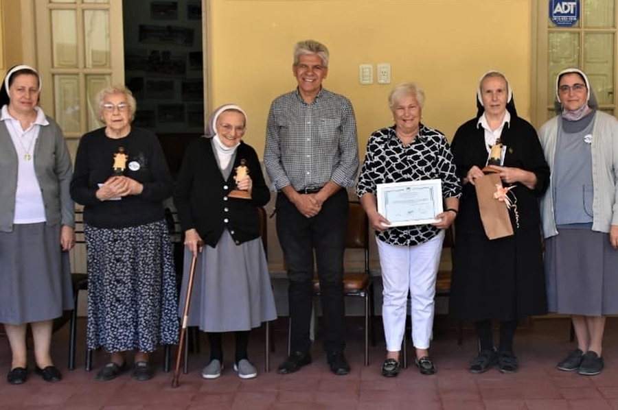 El Senador Baucero visitó el Colegio San José
