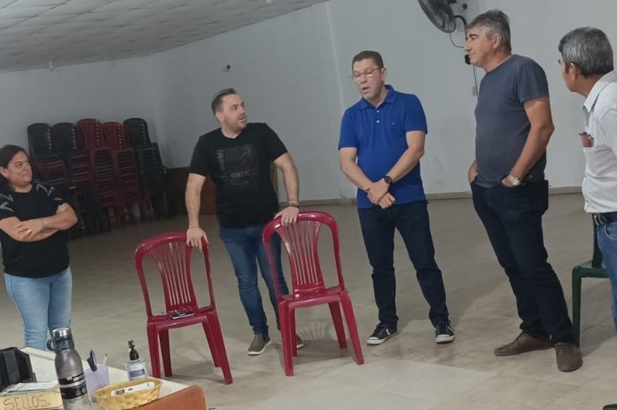 Fabián Bastia visitó la localidad de Gómez Cello