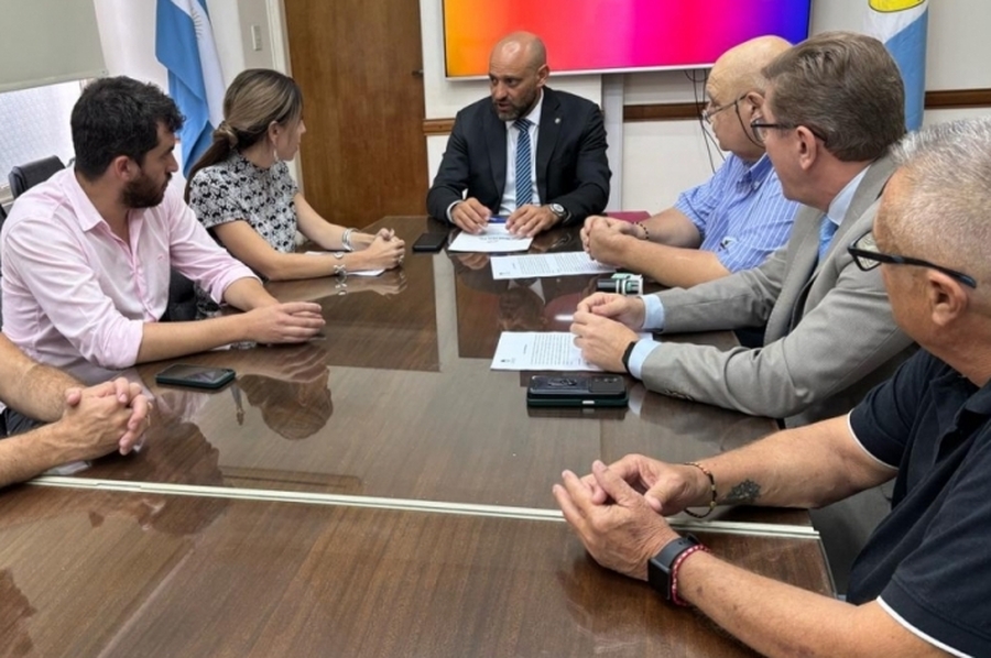 Borla confirmó que la Provincia a través de la EPE remodelará la red de baja tensión en barrio Reyes de San Justo