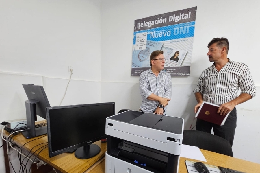 Borla entregó nuevos equipos infortmáticos al Registro Civil de San Justo