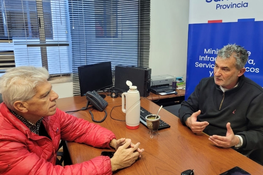 Baucero se reunión con el  director provincial de vivienda