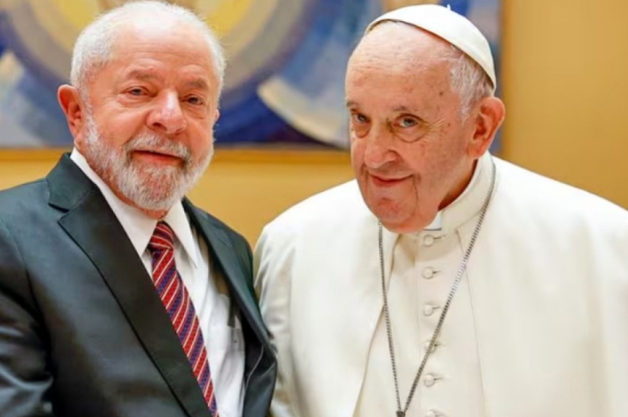 Lula da Silva le deseó una pronta recuperación al Papa Francisco para que siga con 