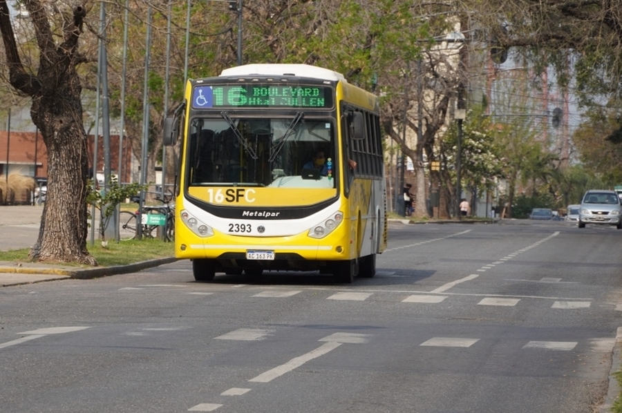 Se cumple la segunda jornada del paro de 48 horas dispuesto por la UTA en las provincias