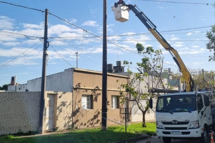 EPE trabaja para reponer el servicio en distintas zonas de la provincia afectadas por el intenso temporal