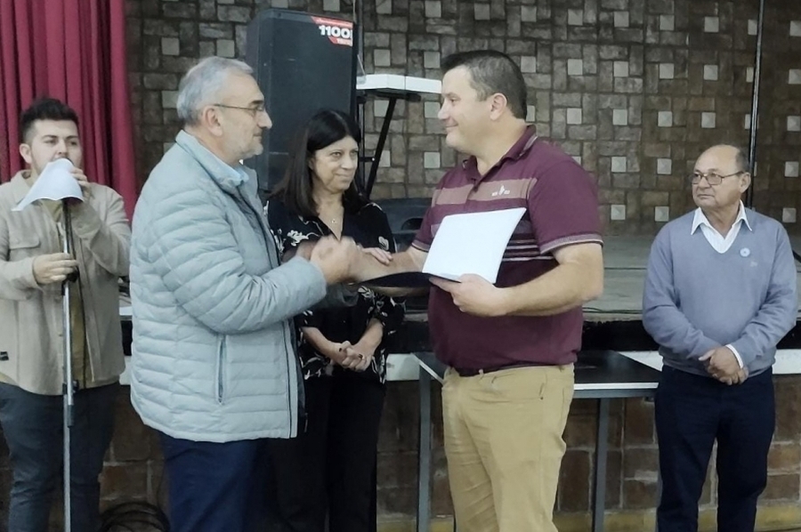 Calvo presente en la 4° Fiesta del Costillar a la Estaca en Colonia Aldao