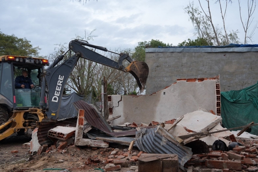 Santa Fe alcanzó los 125 búnkeres derribados tras demoler dos puntos de venta de drogas en Esperanza