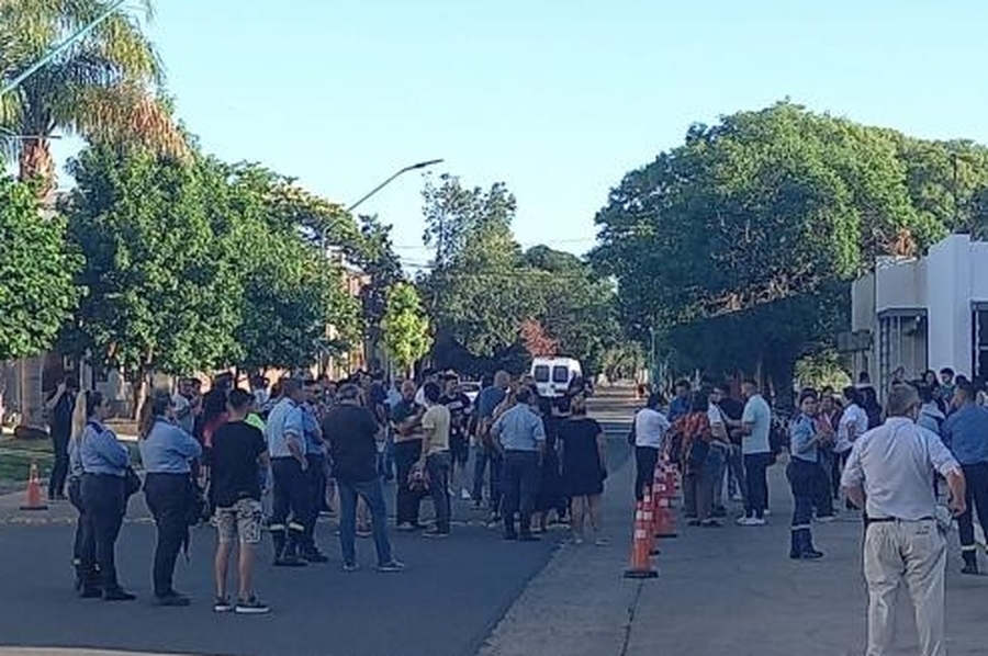 Paro por 48 horas en la municipalidad de Santo Tomé por el despido de 53 empleados