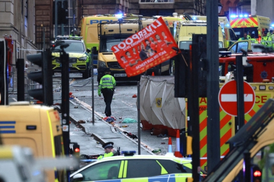 Atropello masivo en Liverpool: un hombre arrastró con su auto a una multitud que festejaba el título de la Premier League