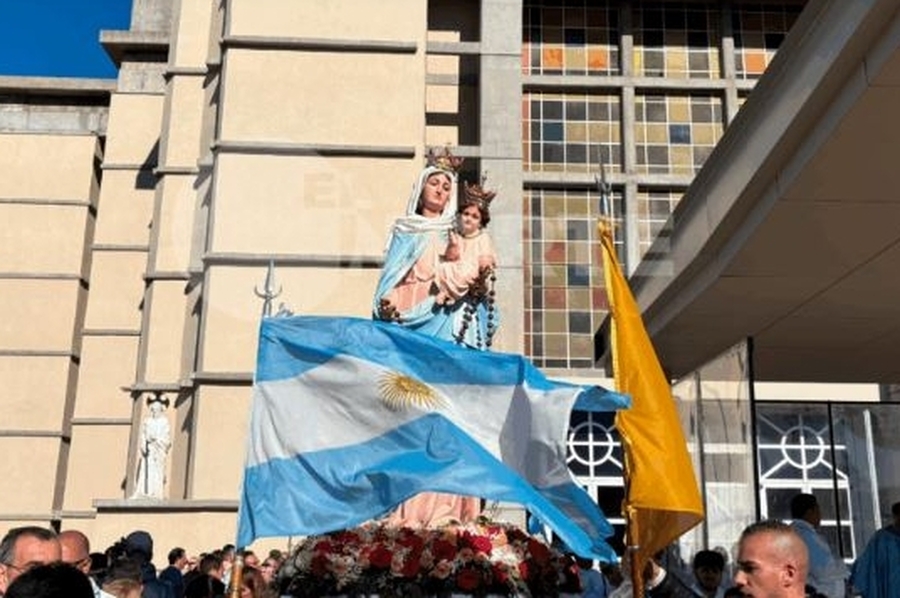 Multitudinaria peregrinación por el 42° aniversario de la Virgen de San Nicolás