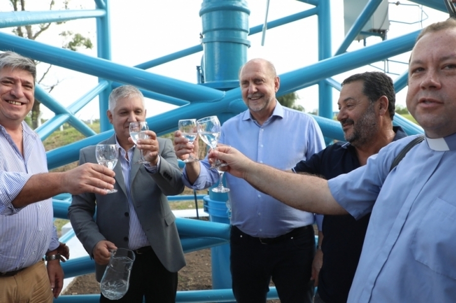 Perotti inauguró la ampliación del Acueducto Desvío Arijón en Sauce Viejo