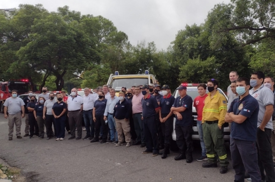 Brigadistas santafesinos colaboran en el combate de los incendios en Corrientes y Misiones