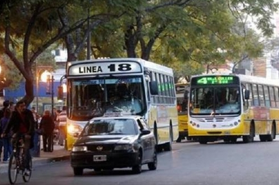 Colectivos: No hubo acuerdo y UTA advirtió un posible paro nacional