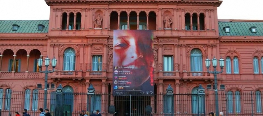 Casa Rosada con la imagen de Justina