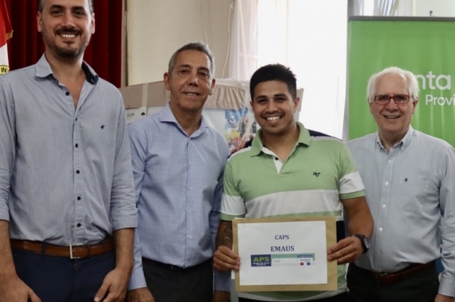 La provincia entregó equipamiento para Salud Digital y vacunación