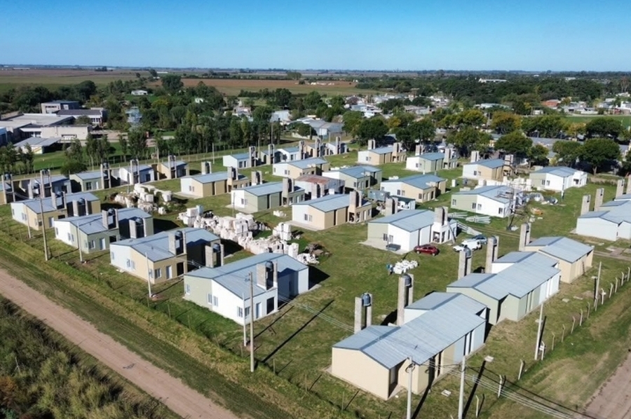 Gálvez: Provincia recuperó y sorteó 52 nuevas viviendas que fueron paralizadas por Nación