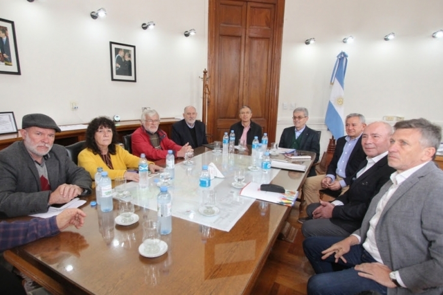 El Gobierno inició el diálogo paritario con los gremios de la administración central
