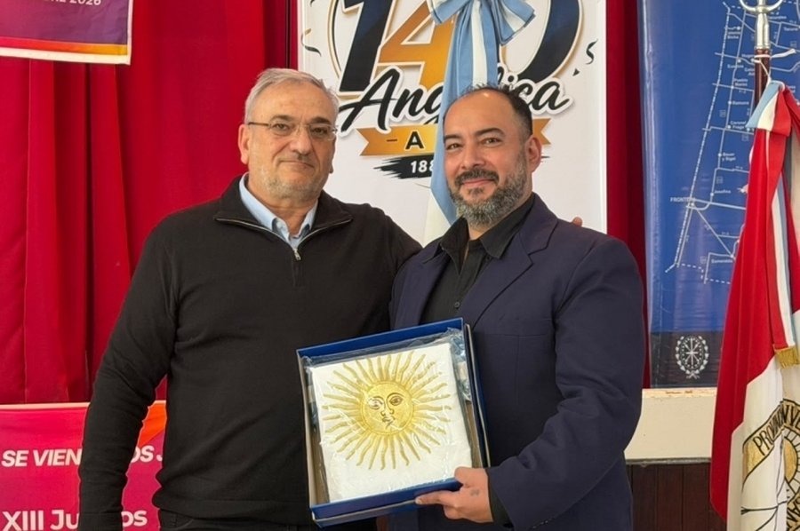 El senador Calvo celebró los 140 años de Angélica junto a la comunidad