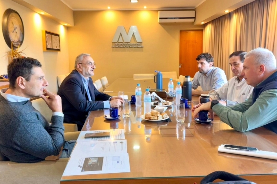 Calvo se reunió con autoridades de la Asociación Médica del departamento Castellanos