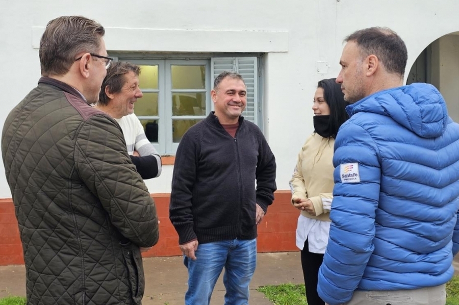 Gestión del senador Borla para finalizar el ripiado de la Escuela Rural de Colonia Silva