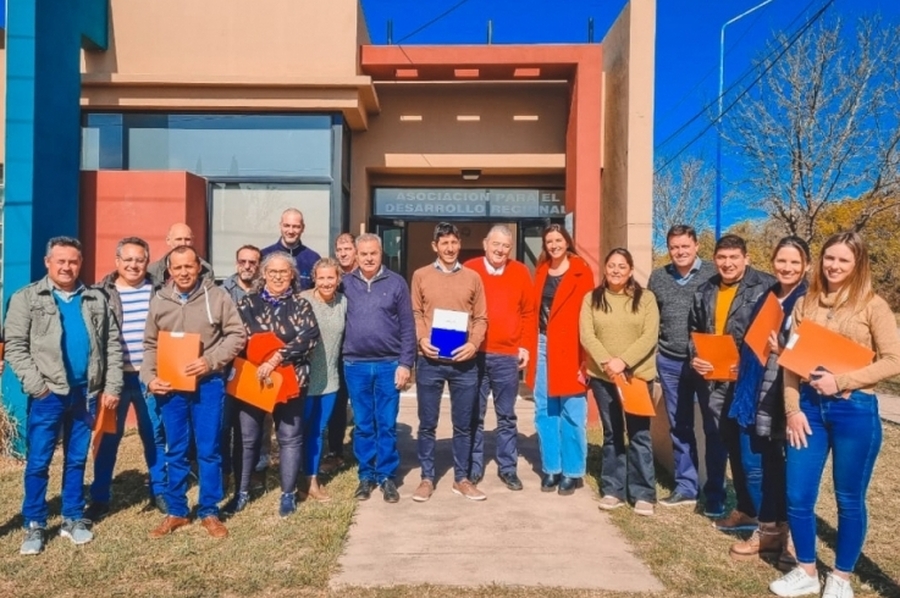 La Provincia entregó créditos a emprendedores del departamento San Cristóbal
