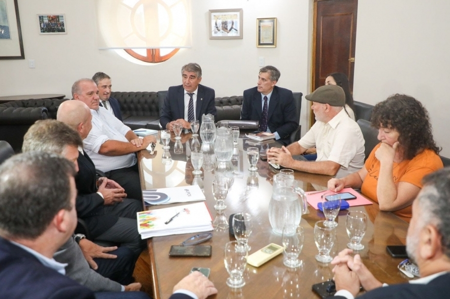 Paritaria central: Provincia continúa las negociaciones con los gremios estatales