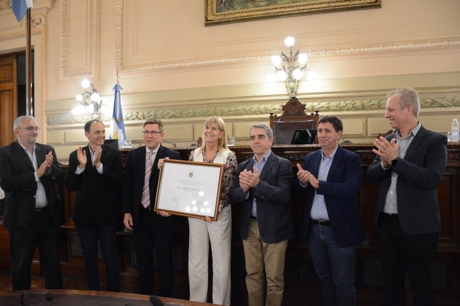 Entrega de Diplomas a Senadores y autoridades de la Cámara Alta por el cumplimiento de mandatos 2019-2023
