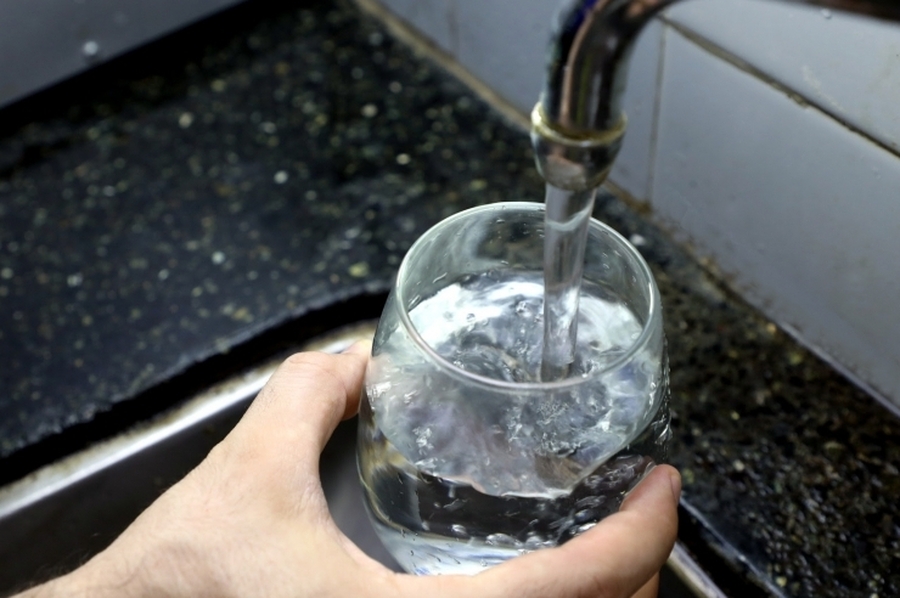 Ola de calor: Aguas Santafesinas recordó la importancia del uso responsable del servicio