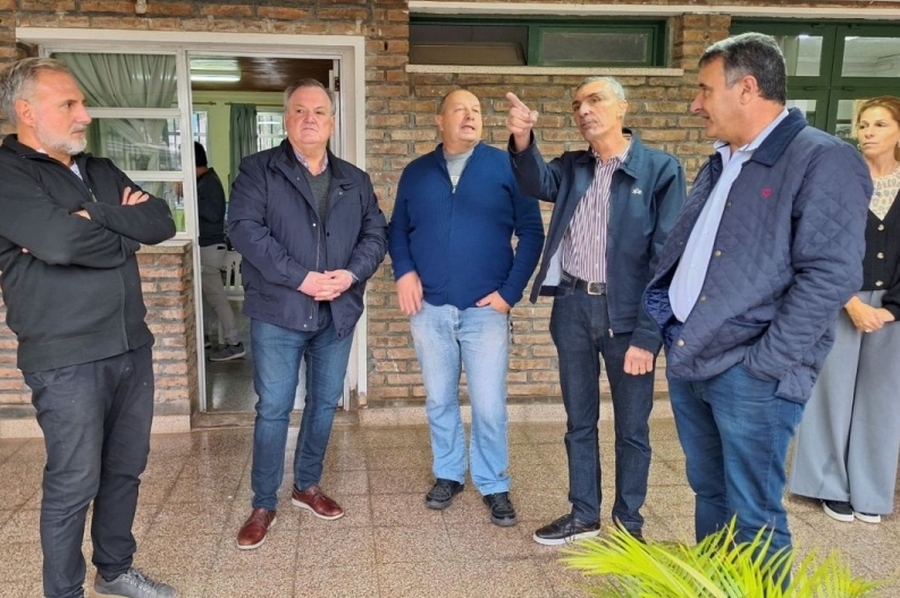 Michlig y González visitaron instituciones educativas y deportivas de Villa Trinidad, Col. Bossi y Ambrosetti
