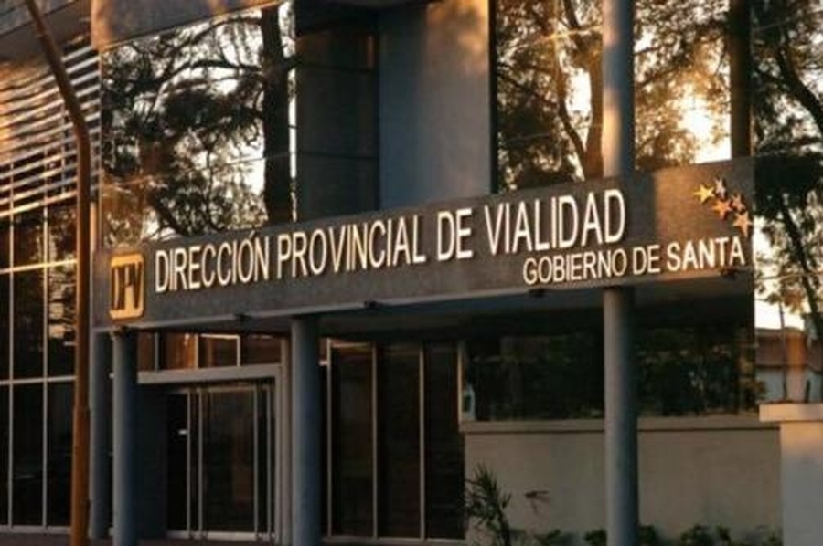 Sumario administrativo para cinco empleados de Vialidad Provincial por robar mercadería de un camión volcado