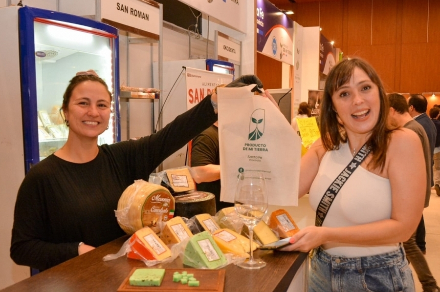 Nueva línea de crédito para licenciatarios de la marca “Producto de mi Tierra Santa Fe”
