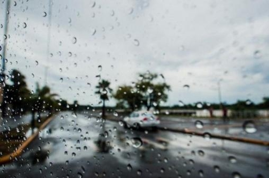 Paraguas para el 25 de Mayo: llegan las lluvias y anuncian la llegada de aire polar para el fin de semana