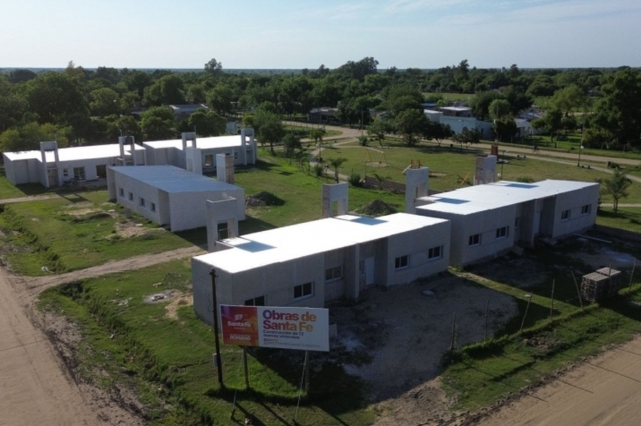 El Gobierno Provincial sorteó viviendas en el norte y 12 familias de Romang comienzan a cumplir el sueño de la casa propia