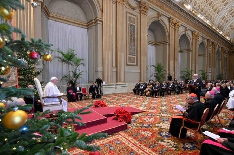 El Papa pide una 'diplomacia de la esperanza' en la política mundial