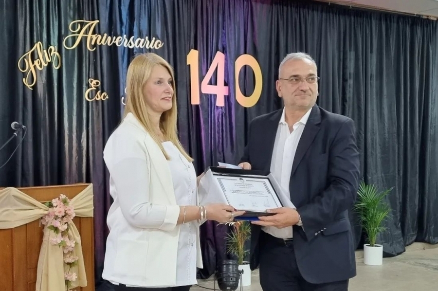Calvo acompañó en Susana el 140° anversario de la Escuela N°406 