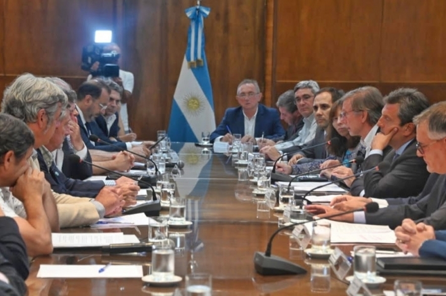 Costamagna participó de un encuentro en el que la Nación anunció beneficios para productores afectados por la sequía