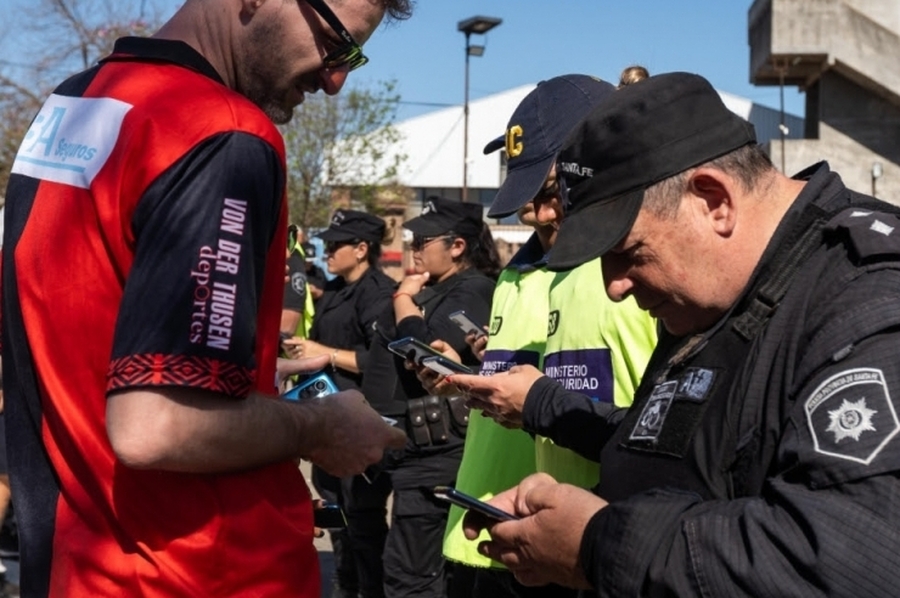 El Ministerio de Seguridad diagrama el operativo para el partido de fútbol entre Colón y Gimnasia y Esgrima de la Plata