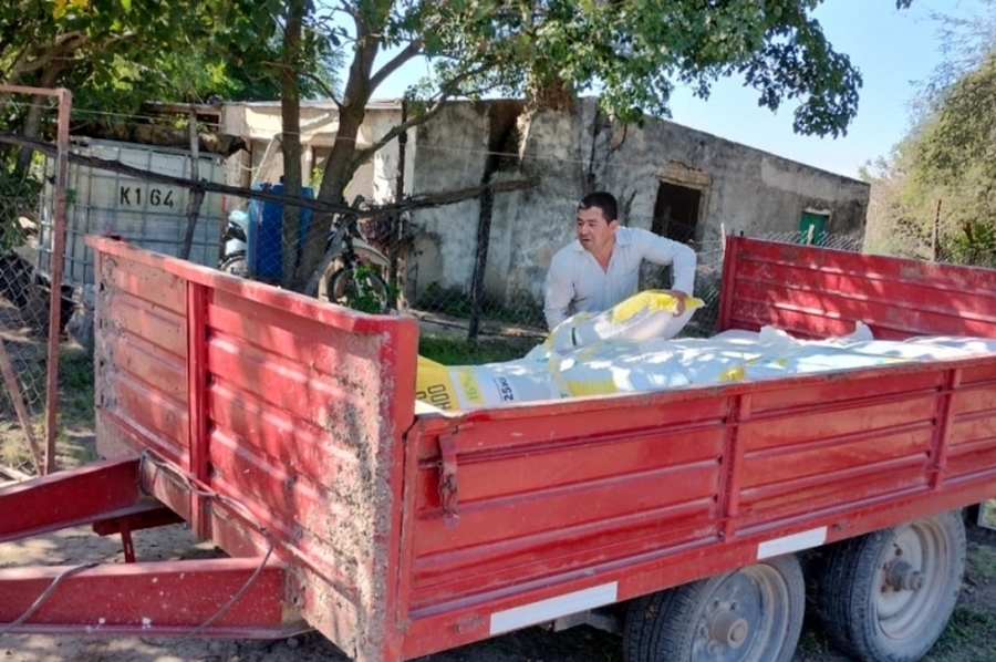 Entregan aporte no reintegrable para asistir a pequeños productores afectados por la sequía en el norte santafesino