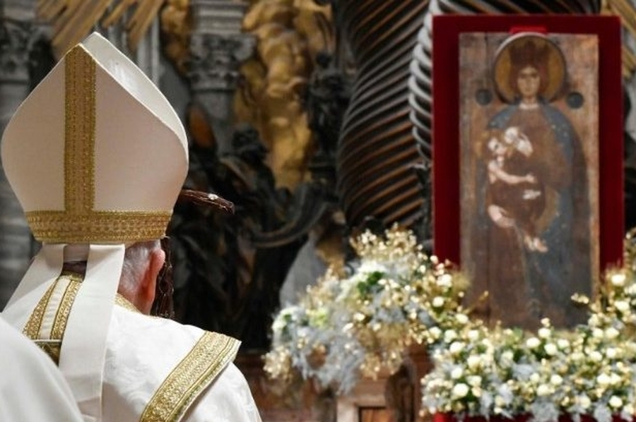 Francisco: 'El mundo necesita mirar a las madres y a las mujeres para encontrar la paz'