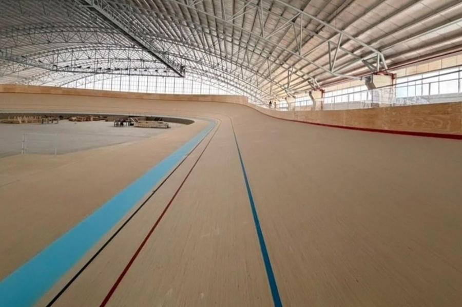 Juegos Suramericanos 2026: finalizó el montaje de la pista del imponente velódromo que construye la gestión Pullaro en Rafaela