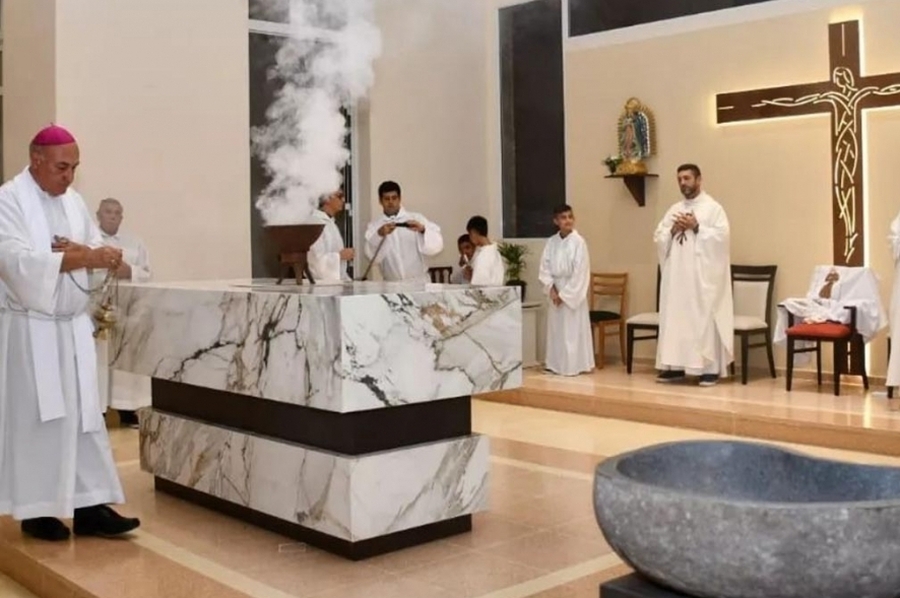 Emotiva bendición al nuevo templo de San Pío en Esperanza