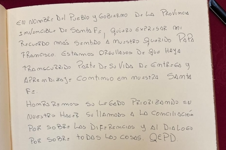 Pullaro en la Nunciatura Apostólica destacó el “llamado a la conciliación por sobre las diferencias” como legado del Papa Francisco