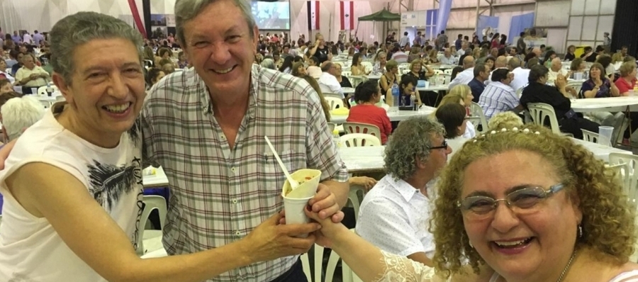 En Esperanza disfrutando de la fiesta y su gastronomía