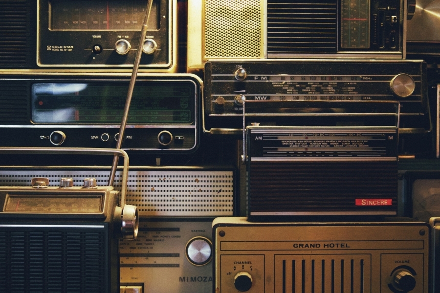 ¡Larga vida a la radio!