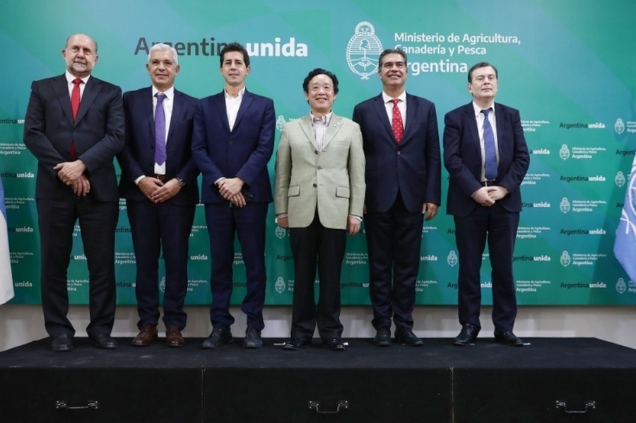 Perotti participó de la presentación de la región de los Bajos Submeridionales ante la FAO