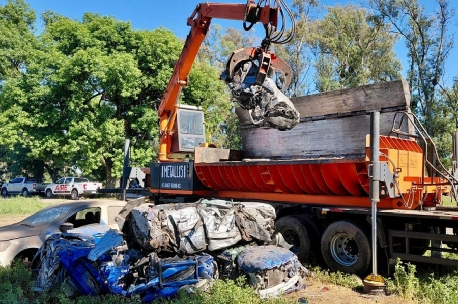 Provincia comenzó a compactar los vehículos alojados en el predio de la PDI en Recreo